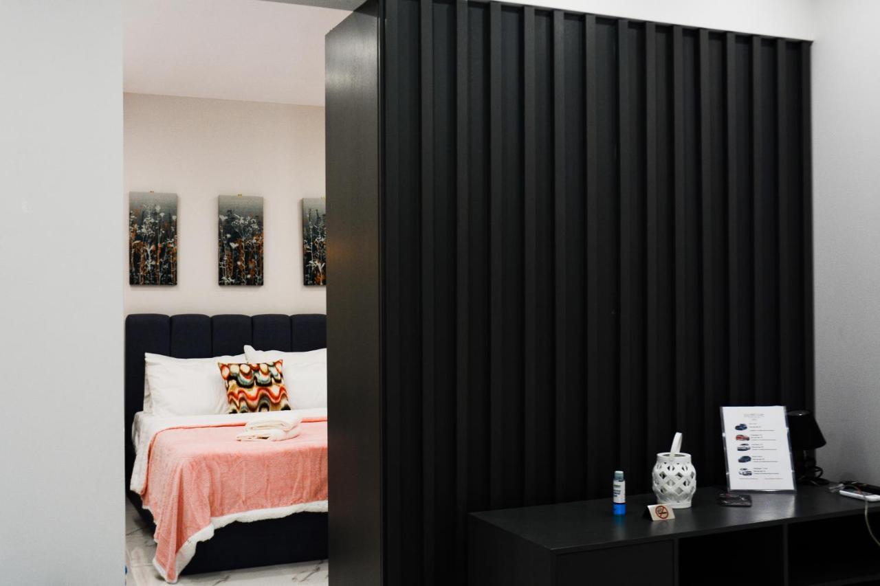 Dafni Luxury Suites Атина Екстериор снимка