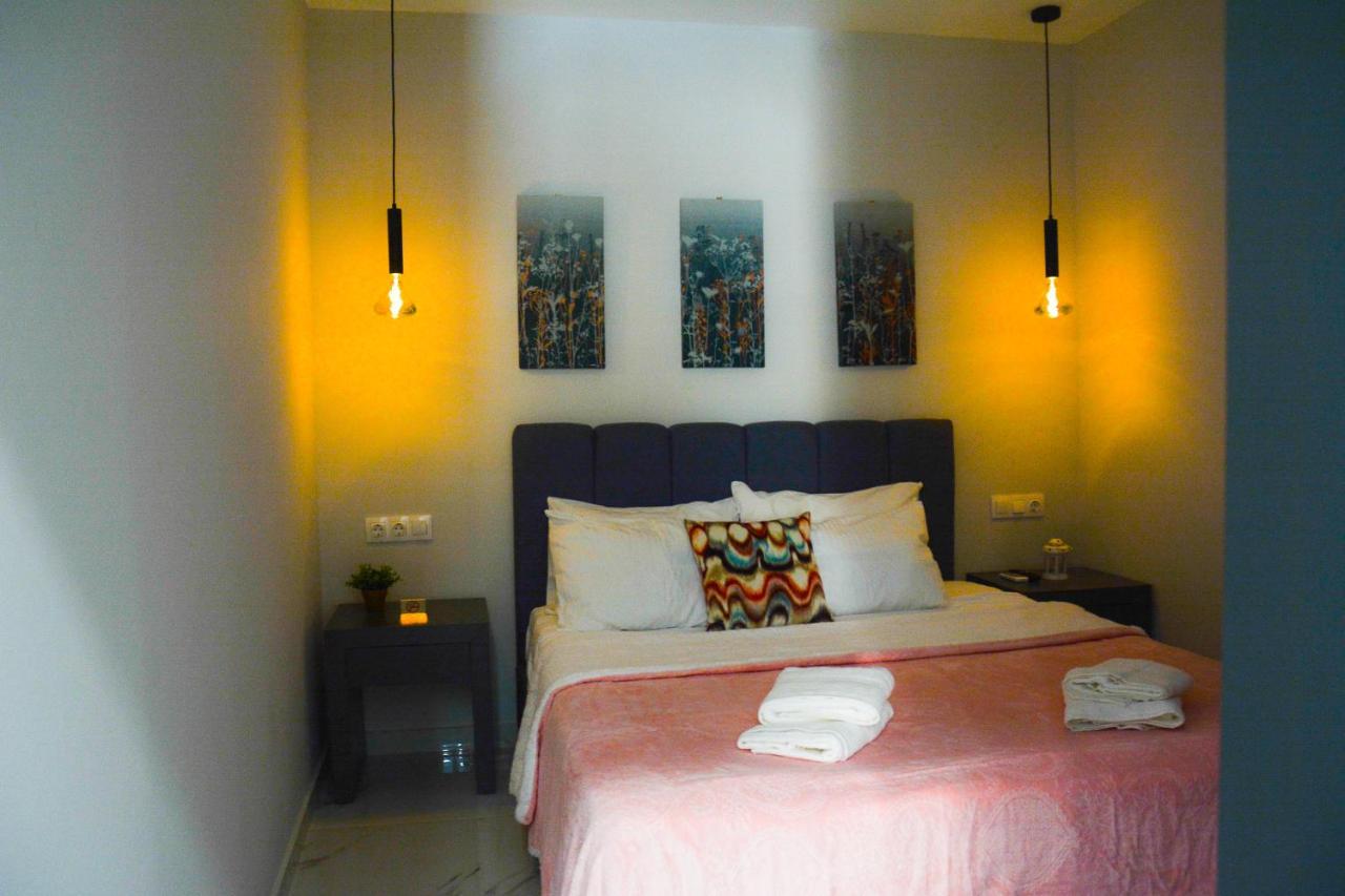 Dafni Luxury Suites Атина Екстериор снимка